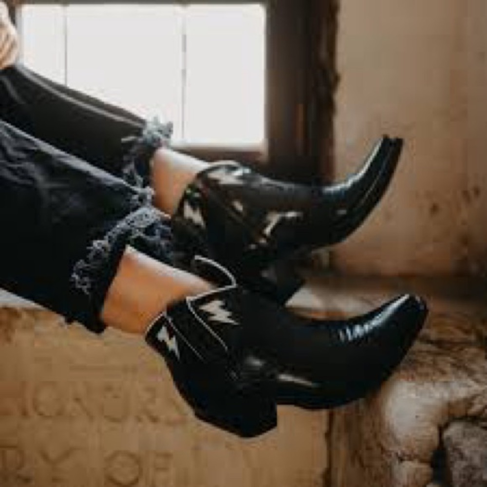Thunderbolt Black Ankle Cowboy Boots